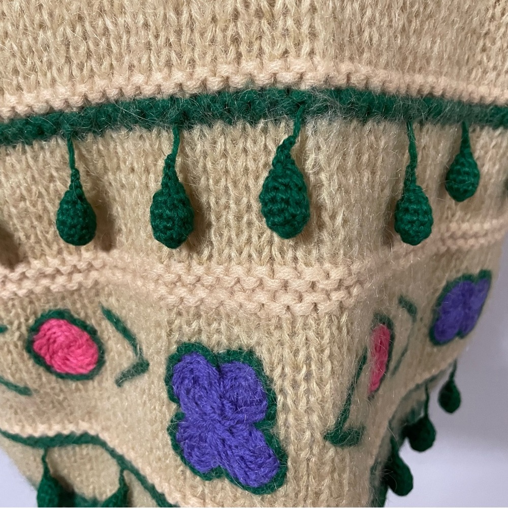 60s/70s Vintage Wool Blend Floral & Pom Pom Cardigan - Picture 8 of 8